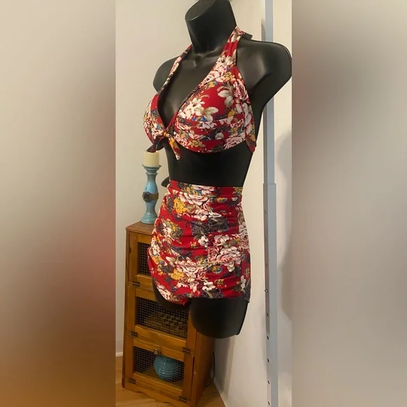 🏊🏼‍♀️ ✨3 for $25 NWOT Floral 2 piece Swim Wear Suit. Color: Multi-Red. Size:XL - Picture 5 of 6